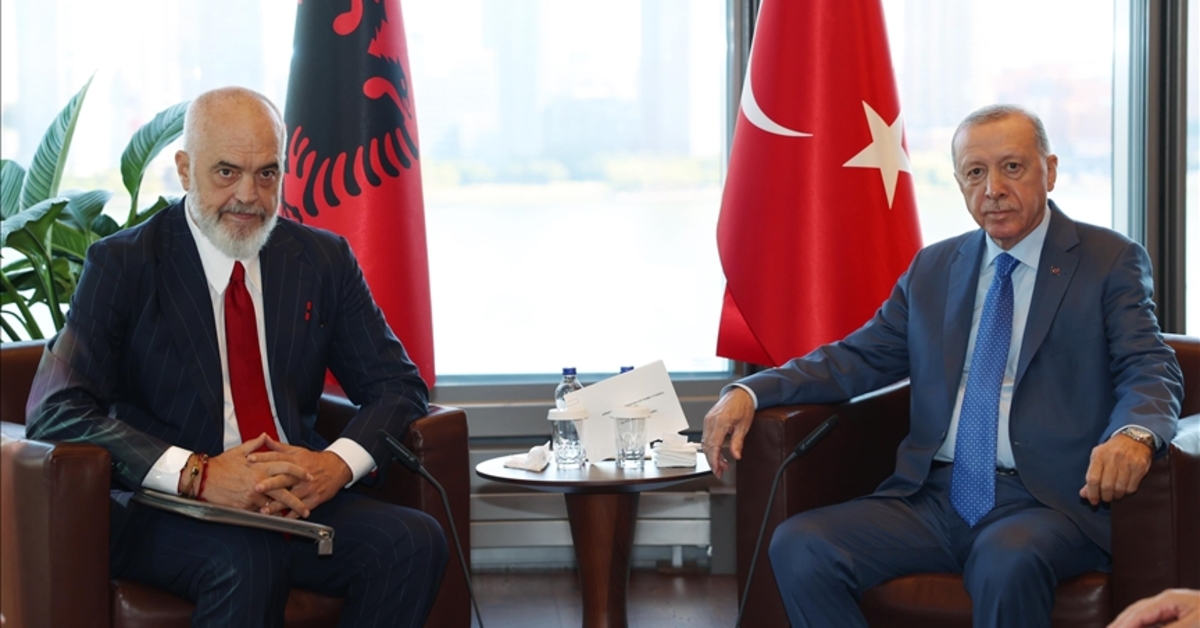 İletişim Başkanlığından Cumhurbaşkanı Erdoğan’ın Arnavutluk Başbakanı Edi Ramay’ı kabulüne ilişkin açıklama: